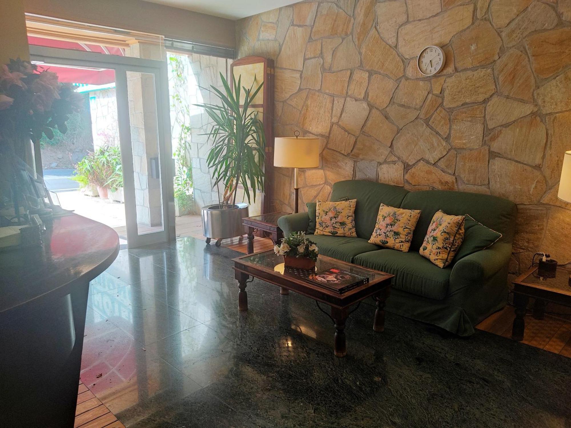 Hotel Suite Miono Кастро-Урдиалес Экстерьер фото